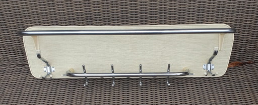Vintage Wandkapstok Jaren 50/60 – Chroom & Crème – kapstokken, Plastic, Wood (photo 2 of 10)