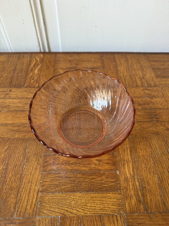 Image 1 of Set de 4 Ensaladeras de Cristal Rosa