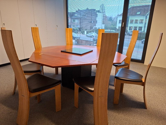 Image 1 of Mesa de comedor de diseño circular Van Den Berghe-Pauvers con 8 sillas | Diseño icónico belga