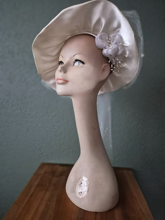 Image 1 of Christian Dior bust/mannequin 
