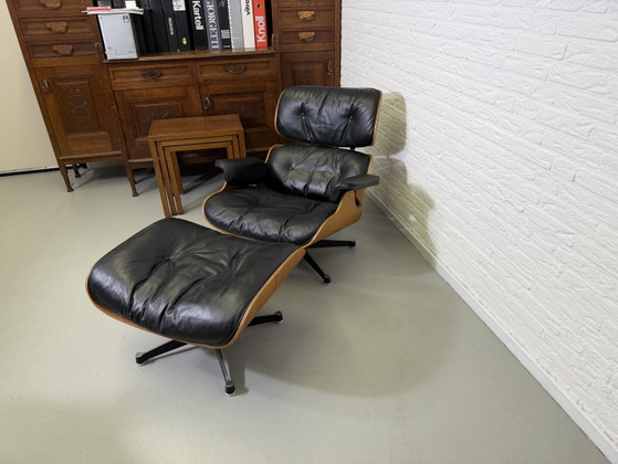 Fauteuil et repose-pieds Herman Miller Eames Contura – Chaises & fauteuils, Leather, Metal, Modern (photo 7 of 11)