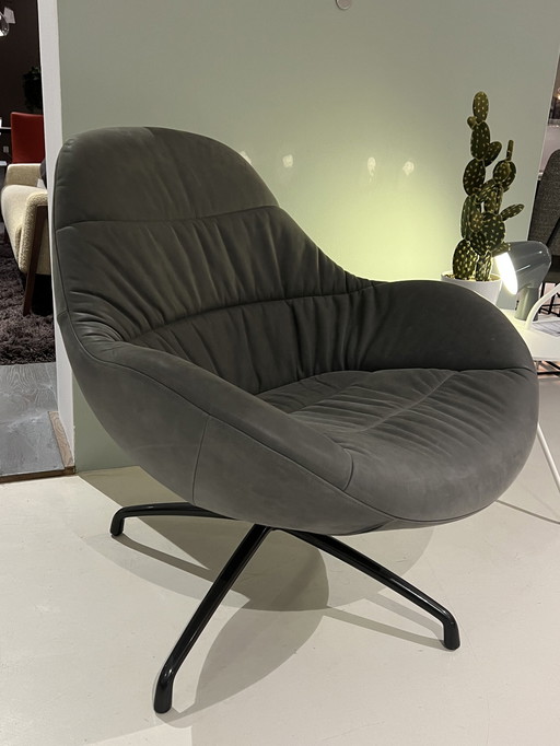 Design on Stock Nylo armchair