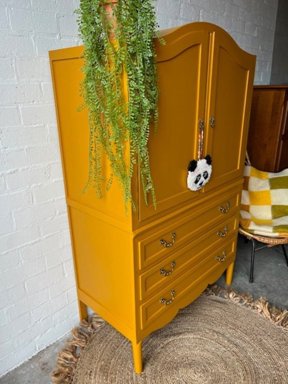 Armoire vintage ancienne, armoire pour chambre d'enfant, armoire pour fille – Buffets, Wood (photo 11 of 20)