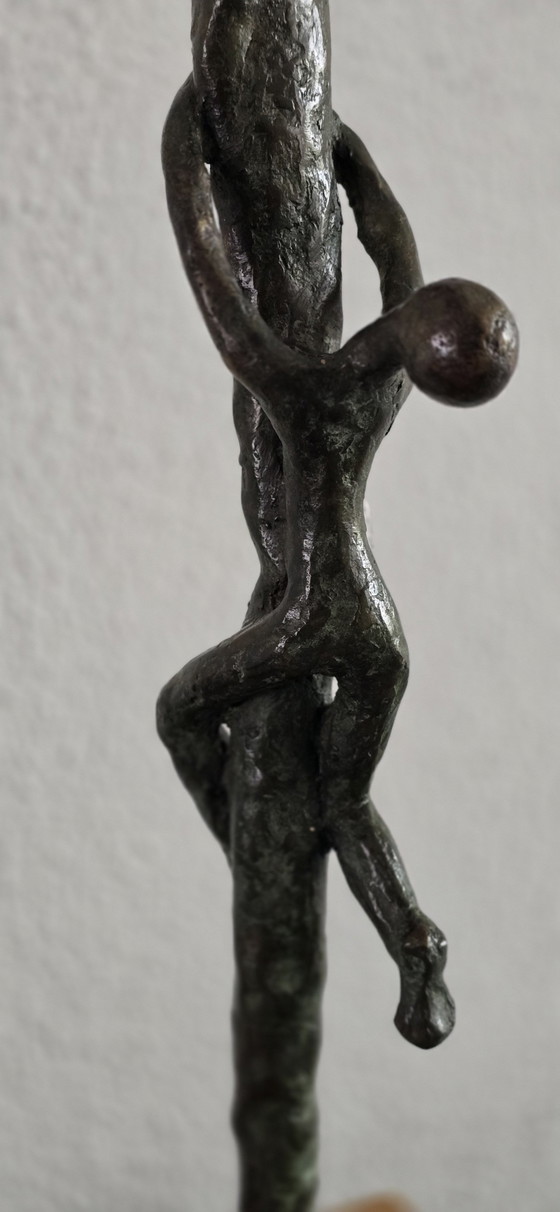 Moeder En Kind, Brons Op Eikenhouten Sokkel – Beeldhouwkunst, Bronze, Wood (photo 3 of 5)