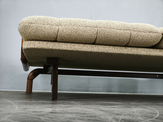 1980er tschechoslowakisches modernistisches umwandelbares Dreisitzer-Schlafsofa, 3-5 Sitzer Sofas, Holz (Foto 13 von 13)