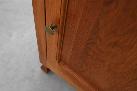 Image 1 of Pair of French Art Deco Nightstands in oak with marble tops, 1930s 