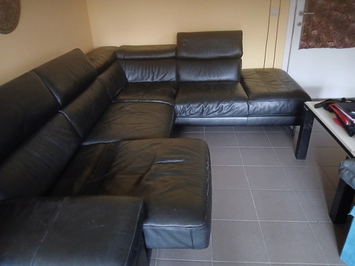 Canapé d'angle en cuir anthracite Natuzzi – Confort haut de gamme