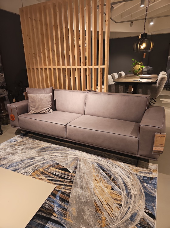 House of Dutchz - Dutchz 106 – Sofas, Leather, Metal (photo 5 of 5)