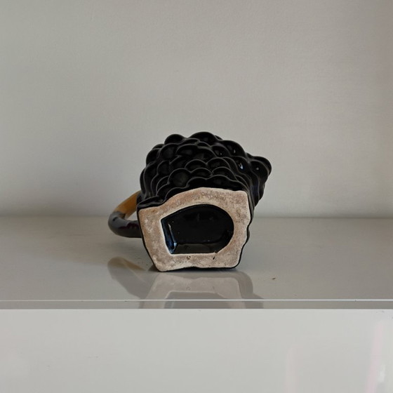 Image 1 of CERAMIC PITCH IN THE SHAPE OF A BUNCH OF GRAPE