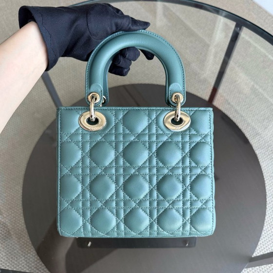 Image 1 of DIOR LADY SMALL FLAP - CANNAGE LAMSLEER GROEN MET GOUDEN BESLAG EN BEDELTJES