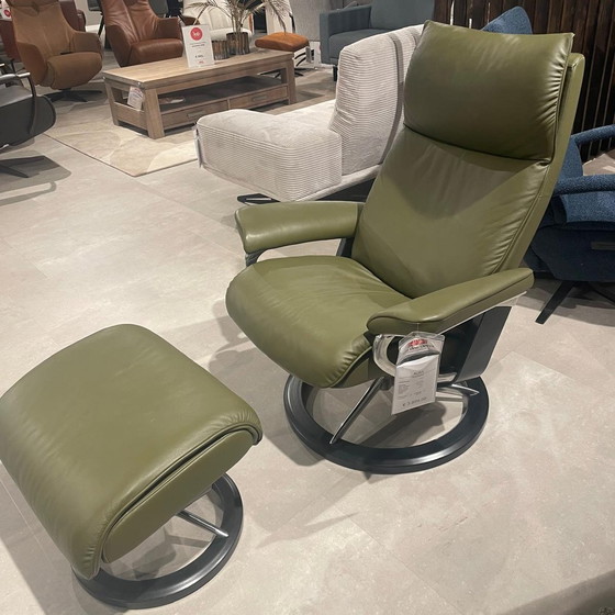 Image 1 of Fauteuil + Tabouret Aura