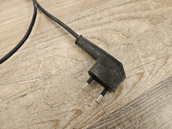 Image 1 of Lampada da terra anni '70 in metallo e vetro bianco