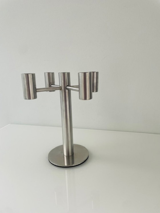 Image 1 of Candelabro de cinco brazos de acero inoxidable, diseño moderno.