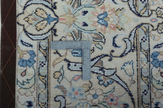 Image 1 of Tappeto orientale in sughero Kashan annodato a mano – 354 x 241 cm – Fine ed elegante – Pelo in lana di sughero