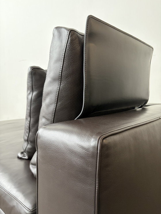 Minotti Powell Divano Designer con Chaise Longue in Pelle – Zona salotto (photo 12 of 14)