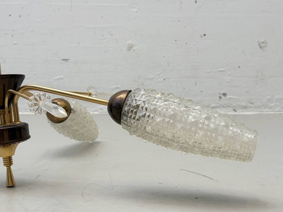 Image 1 of Plafondlamp met getextureerde glazen kappen en kristallen prisma's, jaren 60.