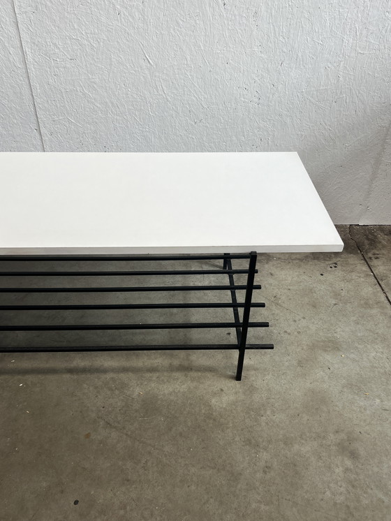 Image 1 of Table basse vintage, plateau en bois blanc sur structure en acier noir. 1970's