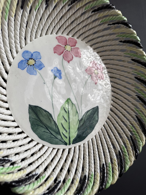 Image 1 of Cesta de frutas de cerámica tejida de los años 50