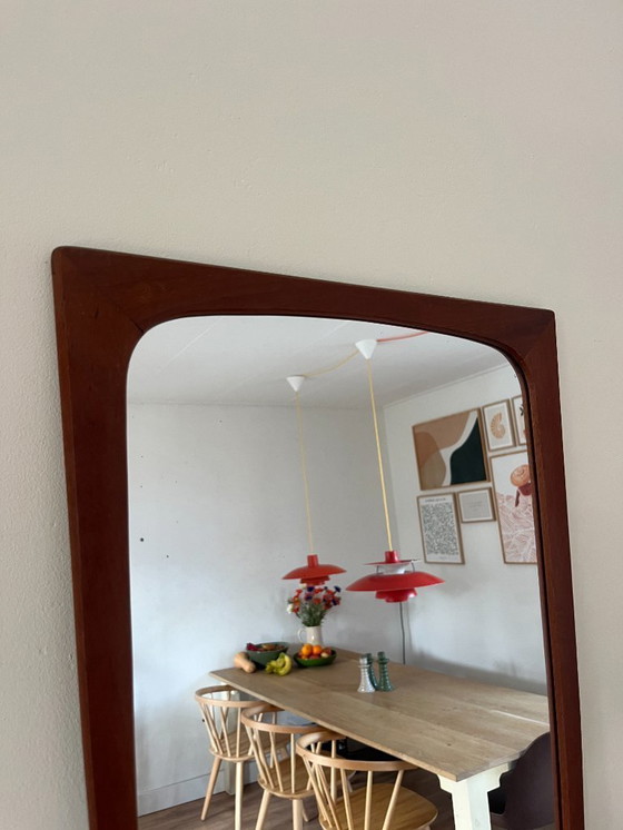 Image 1 of Vintage Deense teakhouten spiegel met organische randen - spiegel uit het midden van de 20e eeuw