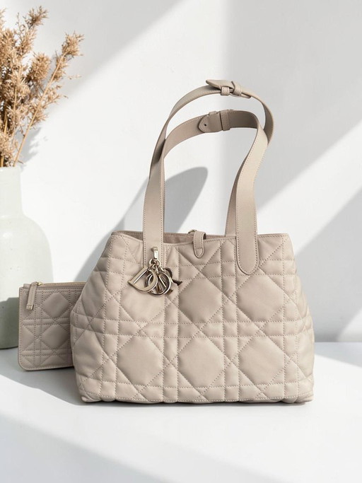 BORSA TOTE MEDIA DIOR TOUJOURS MACROCANNAGE IN VITELLO TRAPUNTATO