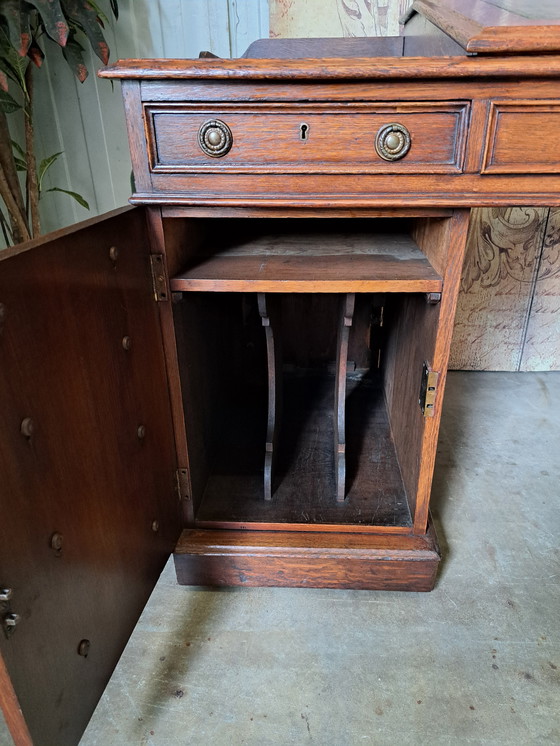 Image 1 of Klassischer antiker Schreibtisch, Schreibtisch mit Ledereinlage