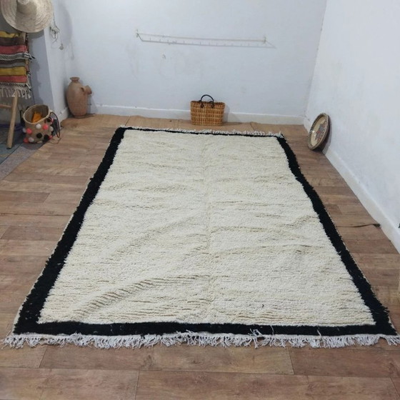 Image 1 of Classic Beni Ouarain Rug XXL – 100% Natural Wool Handwoven (310 × 200 cm)