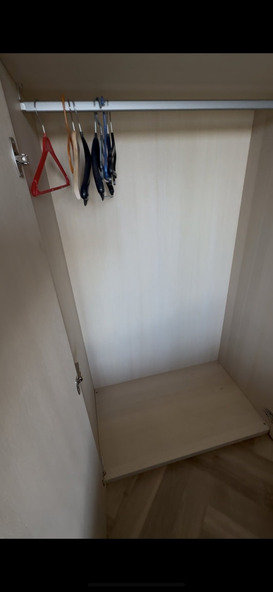 Image 1 of Kledingkast Sluga Van Karel Mintjes 200x223cm