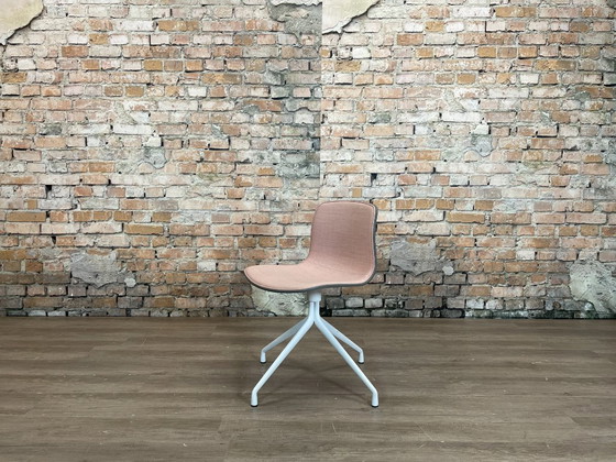 Hay AAC 11 Swivel, Pink fabric | Hee Welling, Dining chairs, Textile, Plastic, Modern (photo 3 of 15)