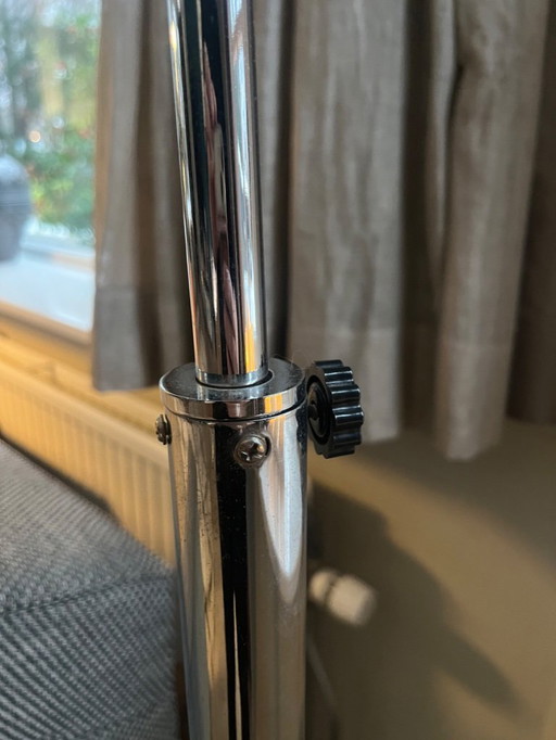 Lampe arc chromée avec base en marbre, signée KARE design