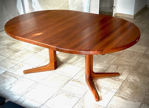 Mid century teak dining table from Glostrup