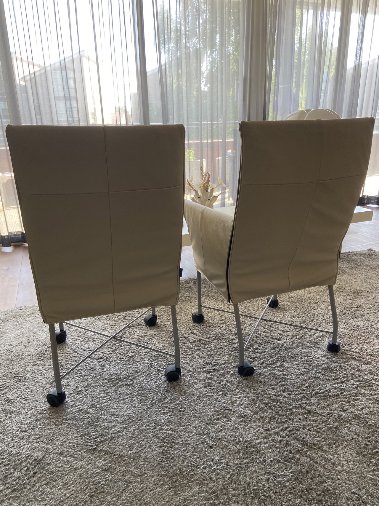 2x Montis-Sessel auf Rollen in Beige