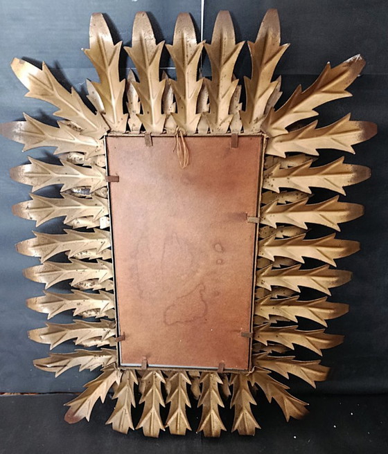 Image 1 of Vintage wall mirror - Gold-plated metal with double row of acanthus leaves - circa 1965-1980 / Mirror of Acanthus Leaves