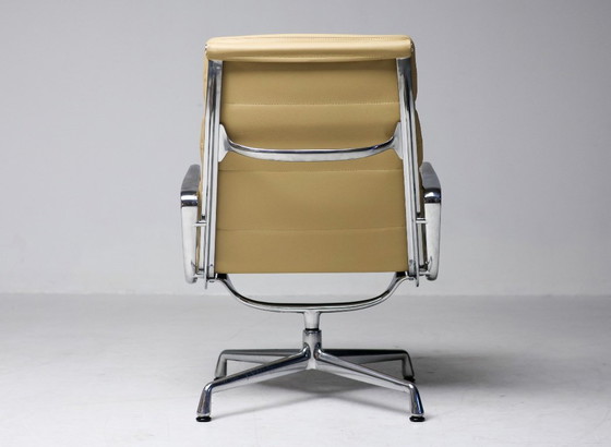Image 1 of Eames Vitra EA 216, cuir beige double face, état quasi neuf