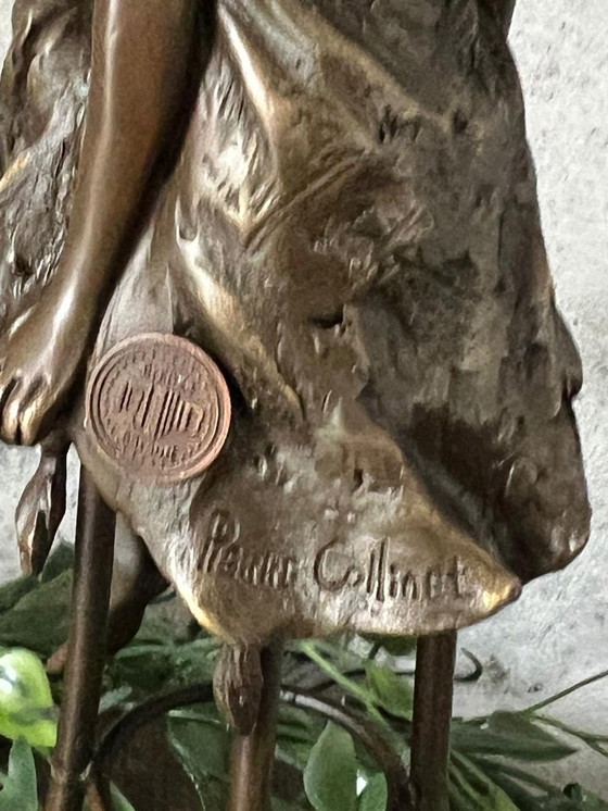 Image 1 of Bronzestatue einer Dame auf einem Stuhl