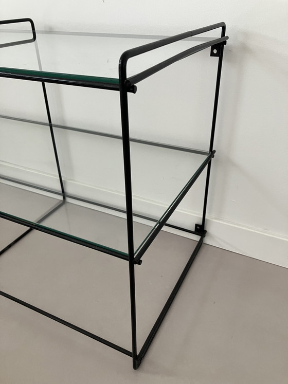 Vintage Wandkastje Zwart Met Glazen Plaatjes – Wandrek, Metal, Glass (photo 4 of 6)