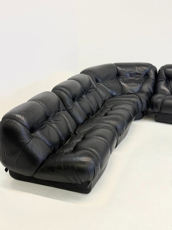 Image 1 of Divano lounge componibile Nuvolone in pelle nera Rino Maturi per Mimo Padova
