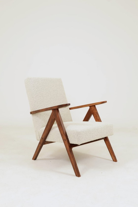 Image 1 of Pair of longue chairs off white bouclé modern design 