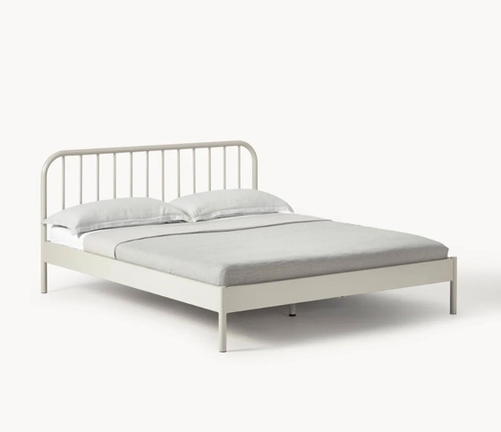 Struttura letto in metallo, colore beige di Westwing – Letti (photo 3 of 5)