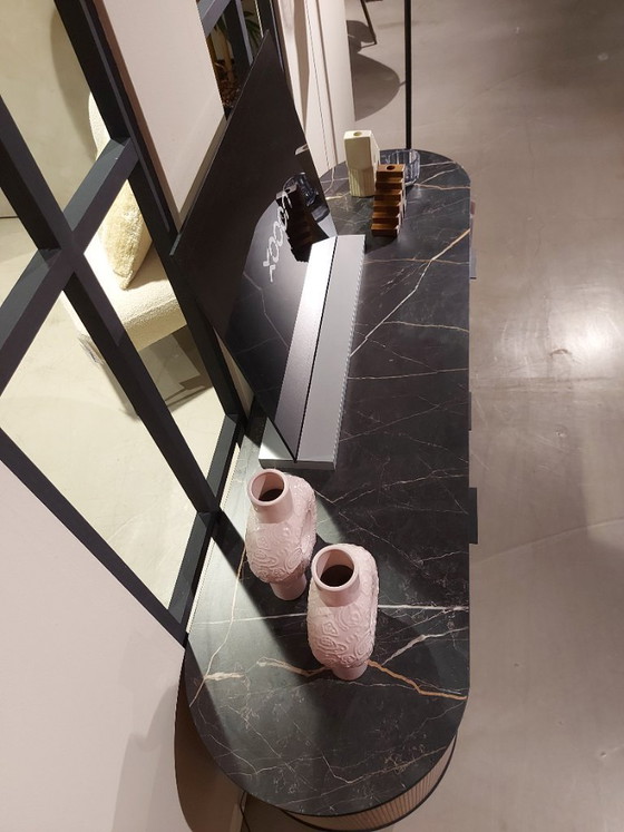 Image 1 of Aramon Lowboard von XOOON