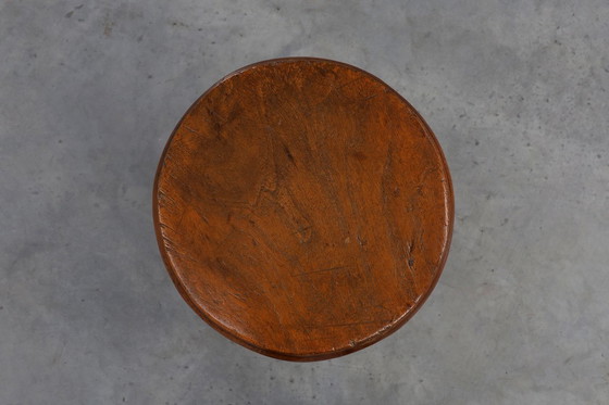 Image 1 of Frans Antiek rond krukje van eikenhout met mooi patina, ca. 1850
