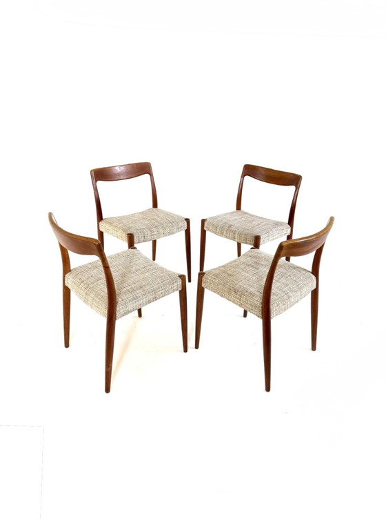 Image 1 of Set van 4 vintage Deense eetkamerstoelen ‘60
