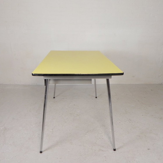 Table Formica vintage, bureau avec 2 tiroirs années 50, Tables de salle à manger, Plastique, Fer, Argenté (photo 6 sur 19)