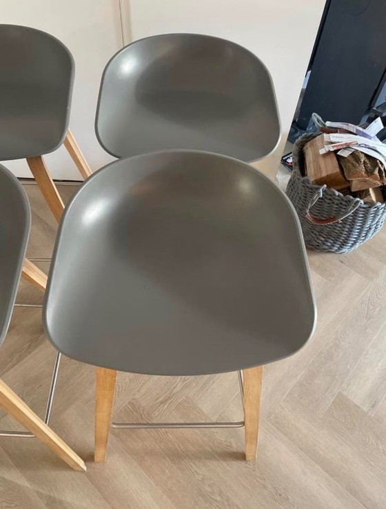 Image 1 of 4 Hay All about a Stool barkrukken