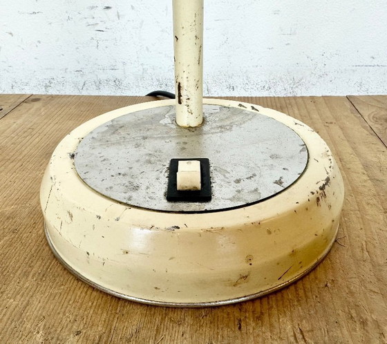 Image 1 of Beige Industrial Gooseneck Table Lamp, 1960s