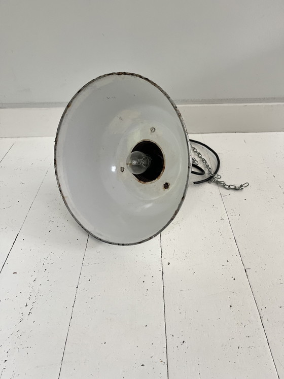 2 Vintage Industrial Lamps – Ceiling lights, Cast Iron, Other (photo 3 of 5)