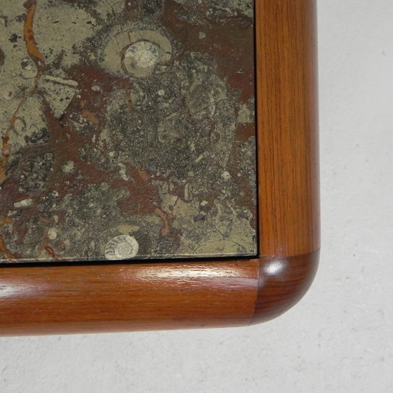 Image 1 of Table basse Ronald Schmitt 'Fossils' années 1980, 70 x 70 cm