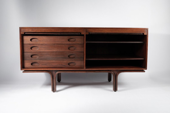 Image 1 of Aparador de palisandro diseñado por Gianfranco Frattini para Bernini, Italia, década de 1960.