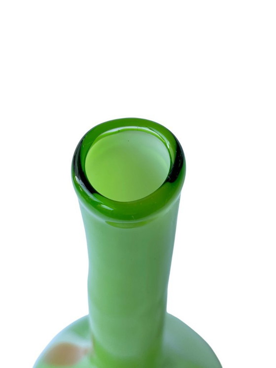 Image 1 of Design italiano - Vaso a goccia verde lime anni '70 in vetro incamiciato