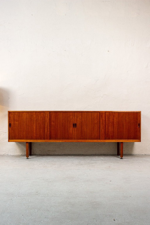 Ejnar Larsen & Aksel Bender Buffet bas avec portes roulantes Teak Vintage Mid Century Danish Design Næstved Møbelfabrik