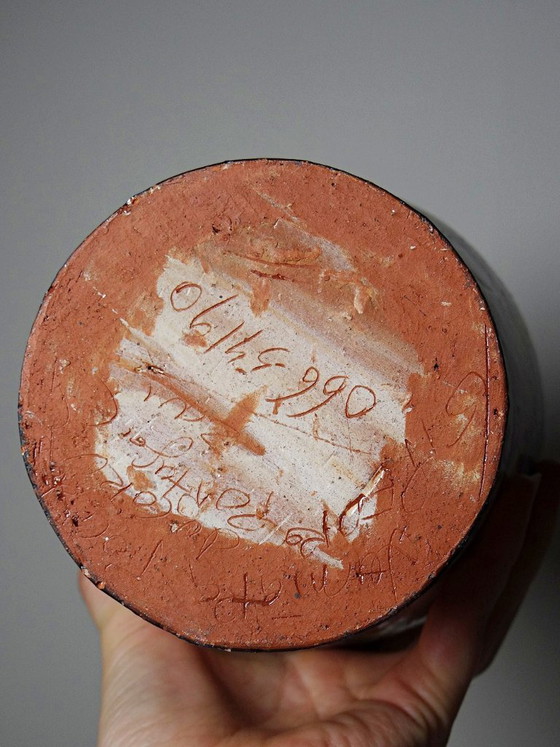 Vaso vintage portoghese in terracotta smaltata con decorazione floreale dipinta a mano. – Vasi, Ceramic (photo 13 of 13)